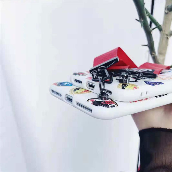 ナイキ x アディダスコラボ iphone xsケース