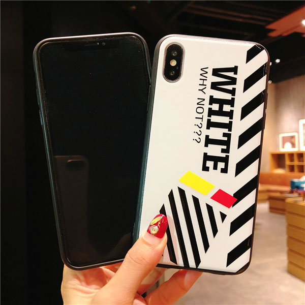 個性 iphone xsケース オフホワイト