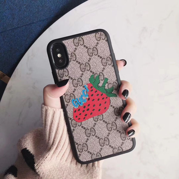グッチ イチゴ ギャラクシーS10/S10プラスケース