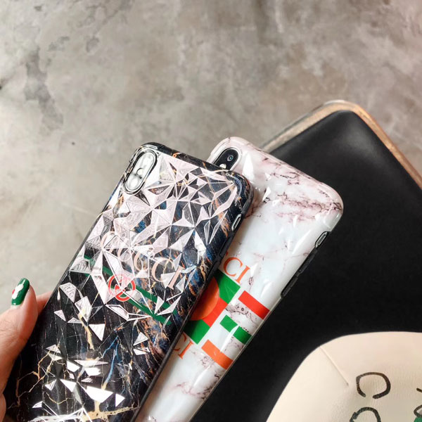 GUCCI iPhone xs/xs maxケース