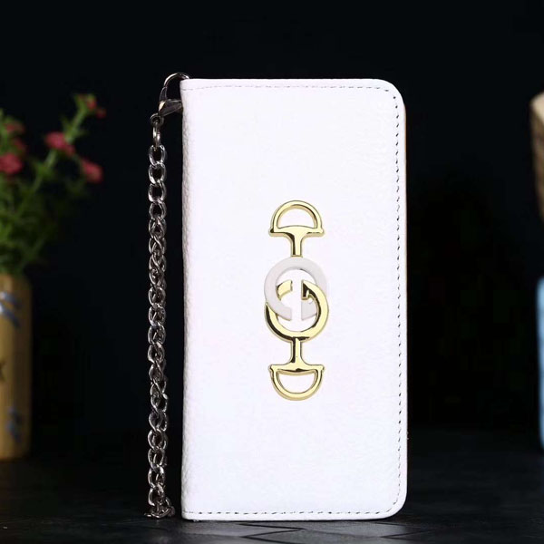 gucci iphone xrケース チェーンストラップ付き