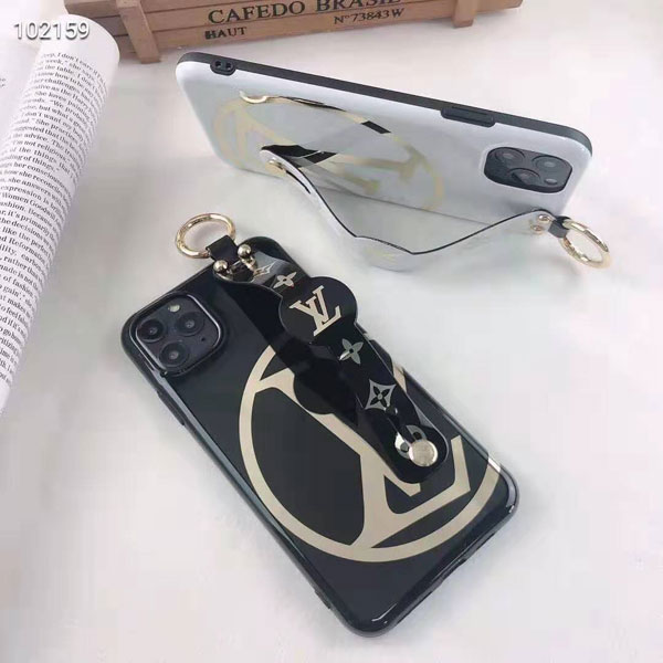 ルイヴィトンiPhone11proケース ハンドベルト付き