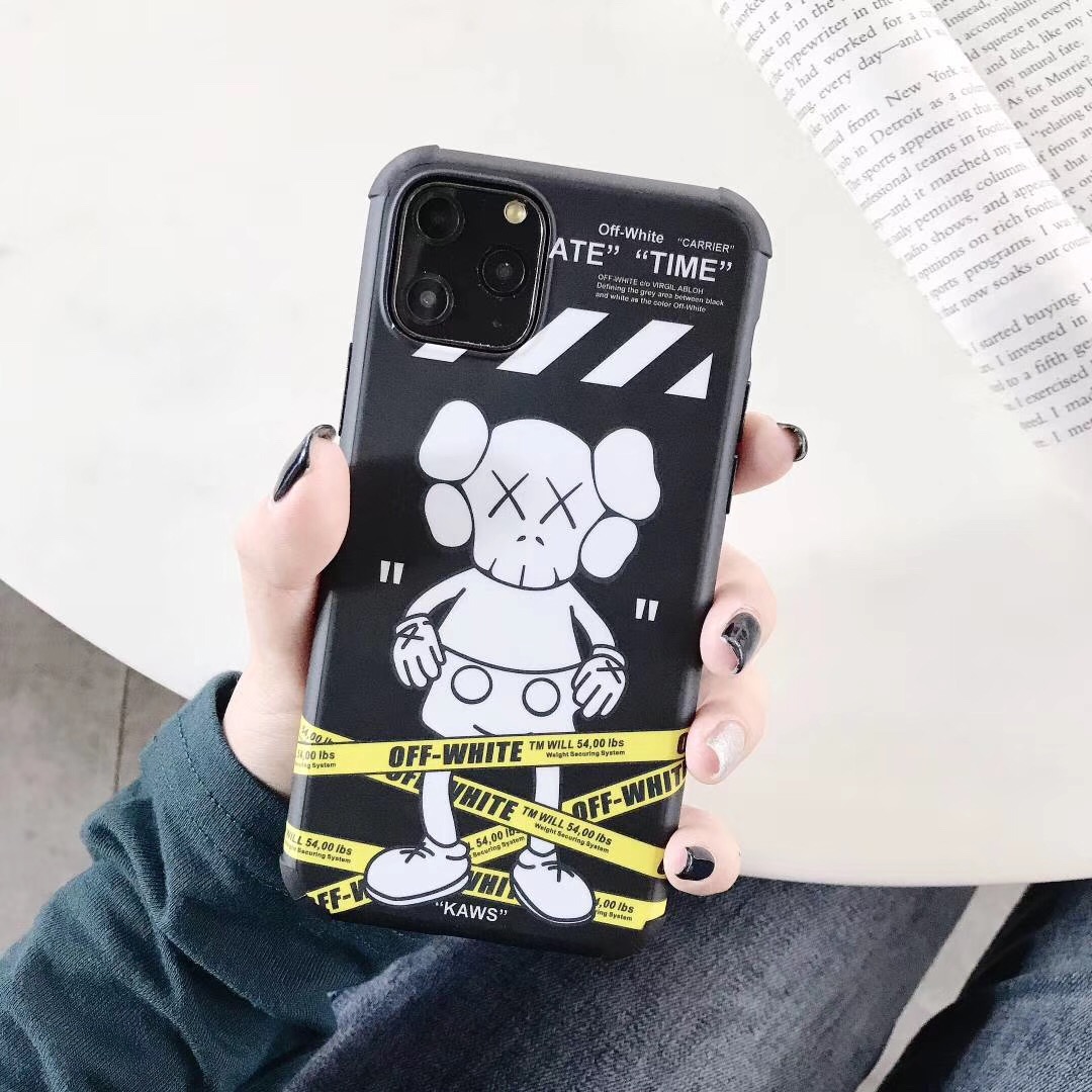 オフホワイト カウズコラボ iPhone11pro maxケース