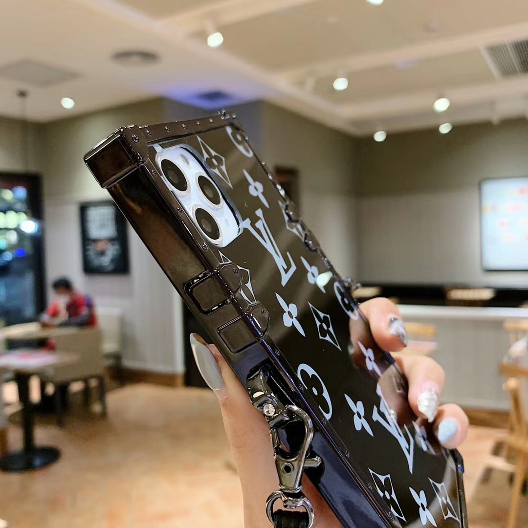 ルイヴィトン 四角型 iphone11proケース