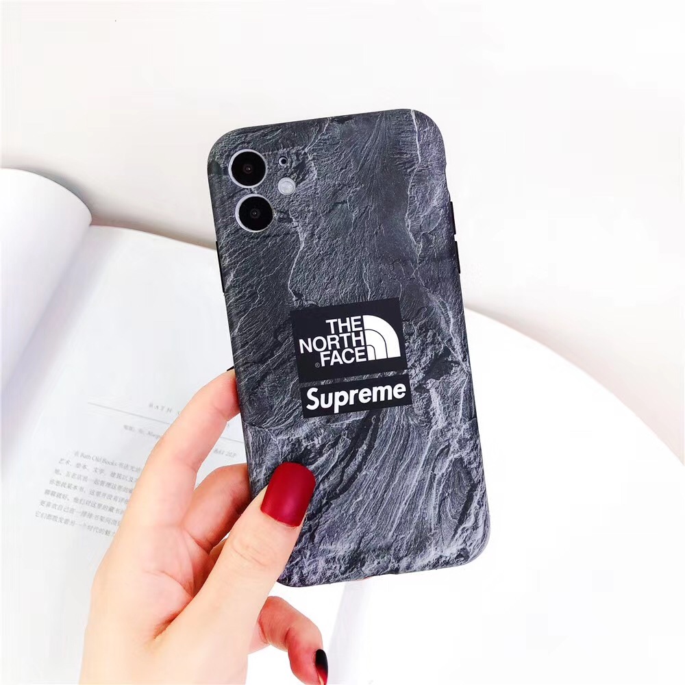 Supreme North Faceコラボ iPhone 11 プロケース