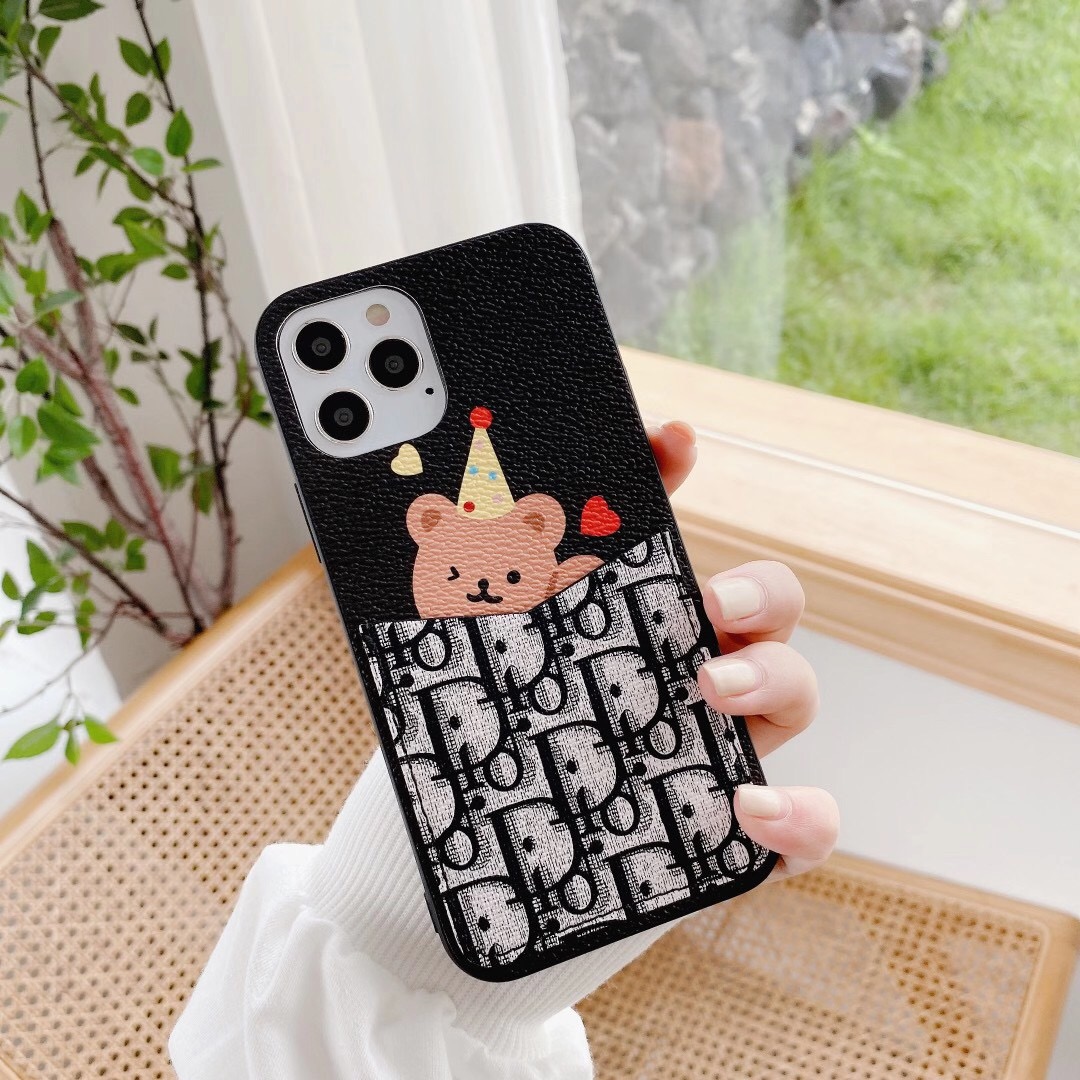 ディオール iPhone12ケース 可愛い熊付き