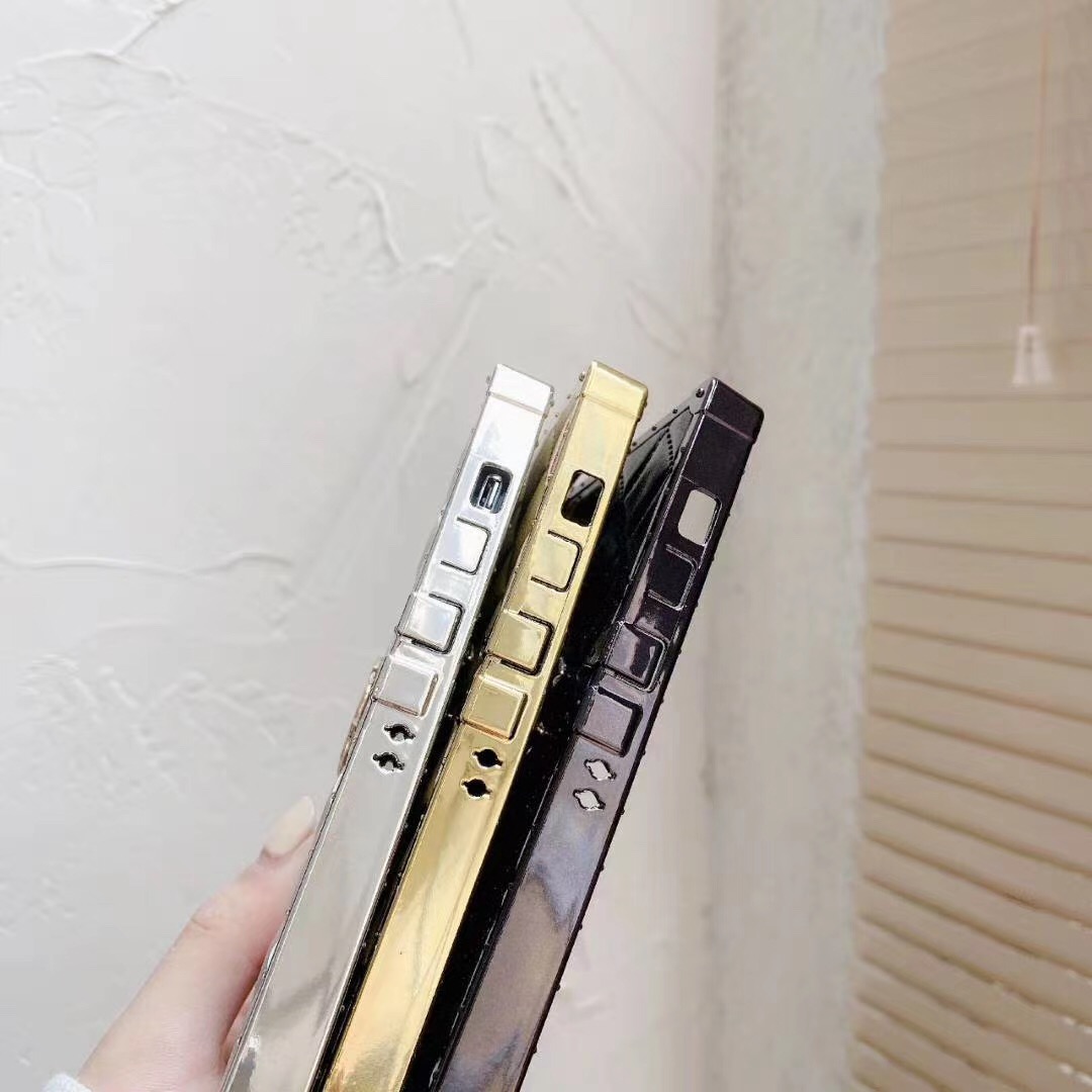 CHANEL iPhone12pro ケース