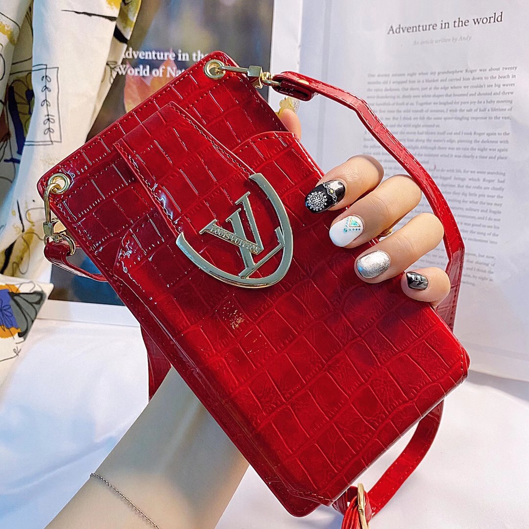 ルイヴィトン スマホポーチ