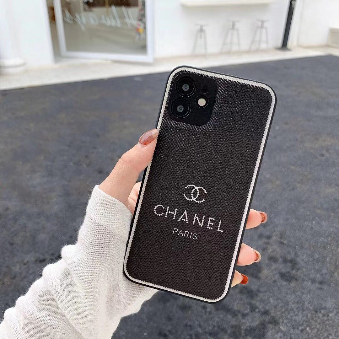 iPhone12 シャネルケース