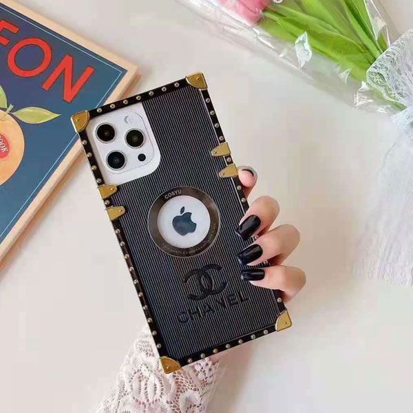 CHANEL iPhone12pro ケース