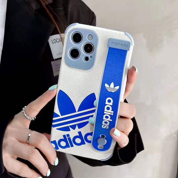 アディダス iPhone13ケース
