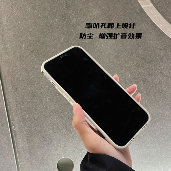 クロムハーツ iPhone 13 Proケース