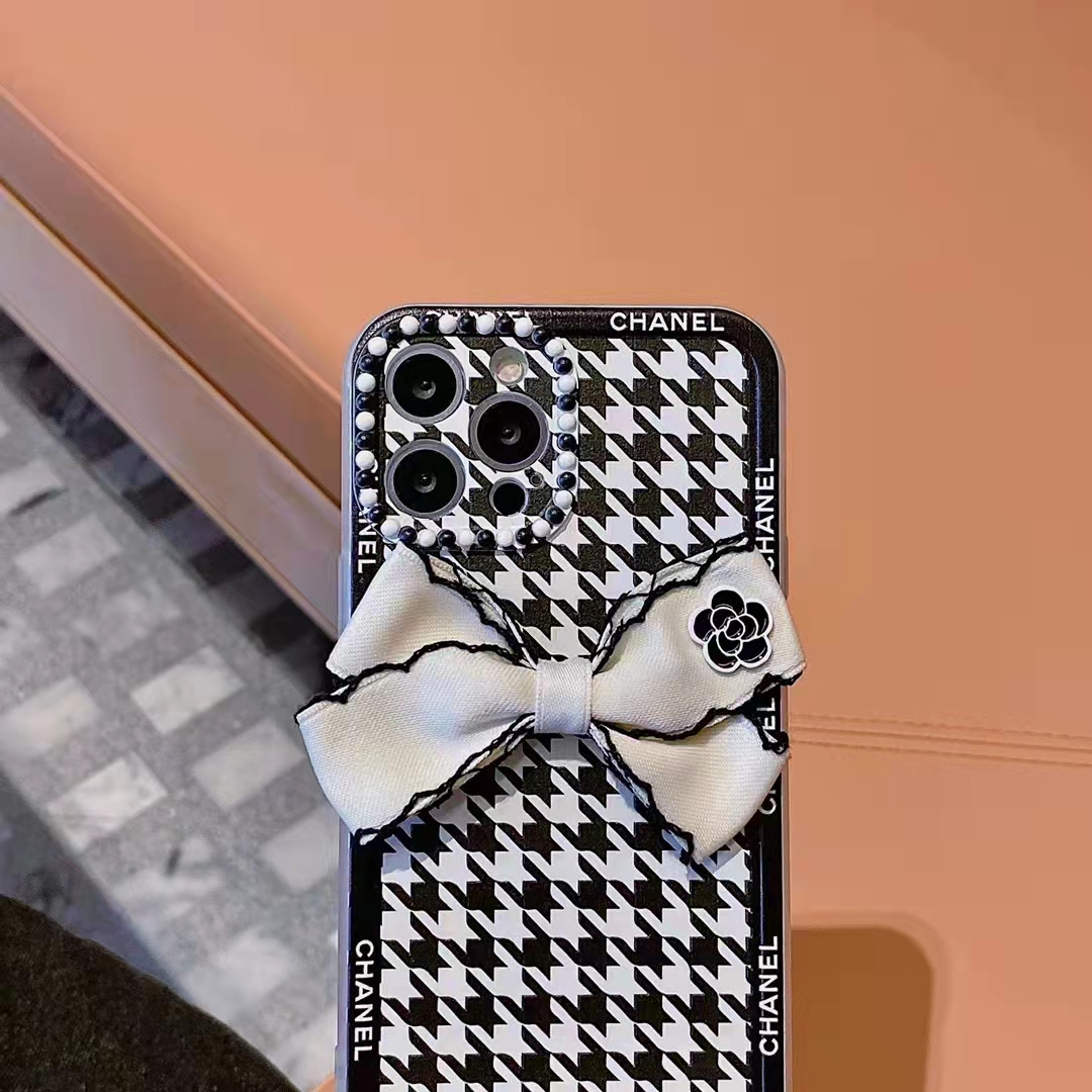 レディース向け シャネル iPhone13プロケース