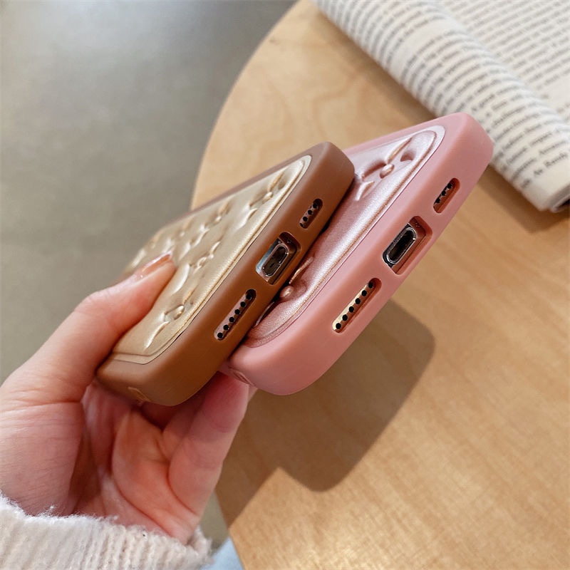 ルイヴィトン 型押し iPhone13ケース