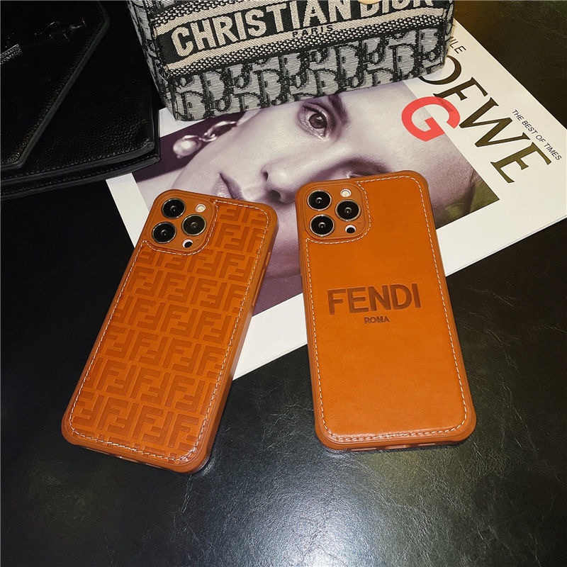 フェンディ iPhone13/13 Proレザーケース