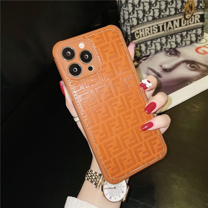 FENDI iPhone13pro maxレザーケース