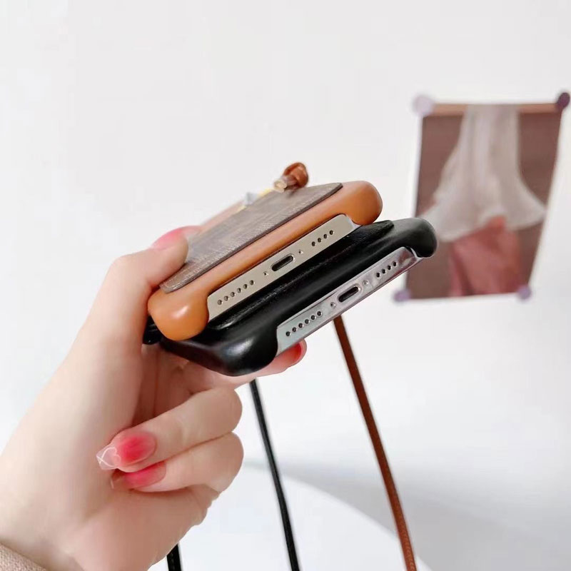 フェンディ iPhone 13 Proケース ショルダー