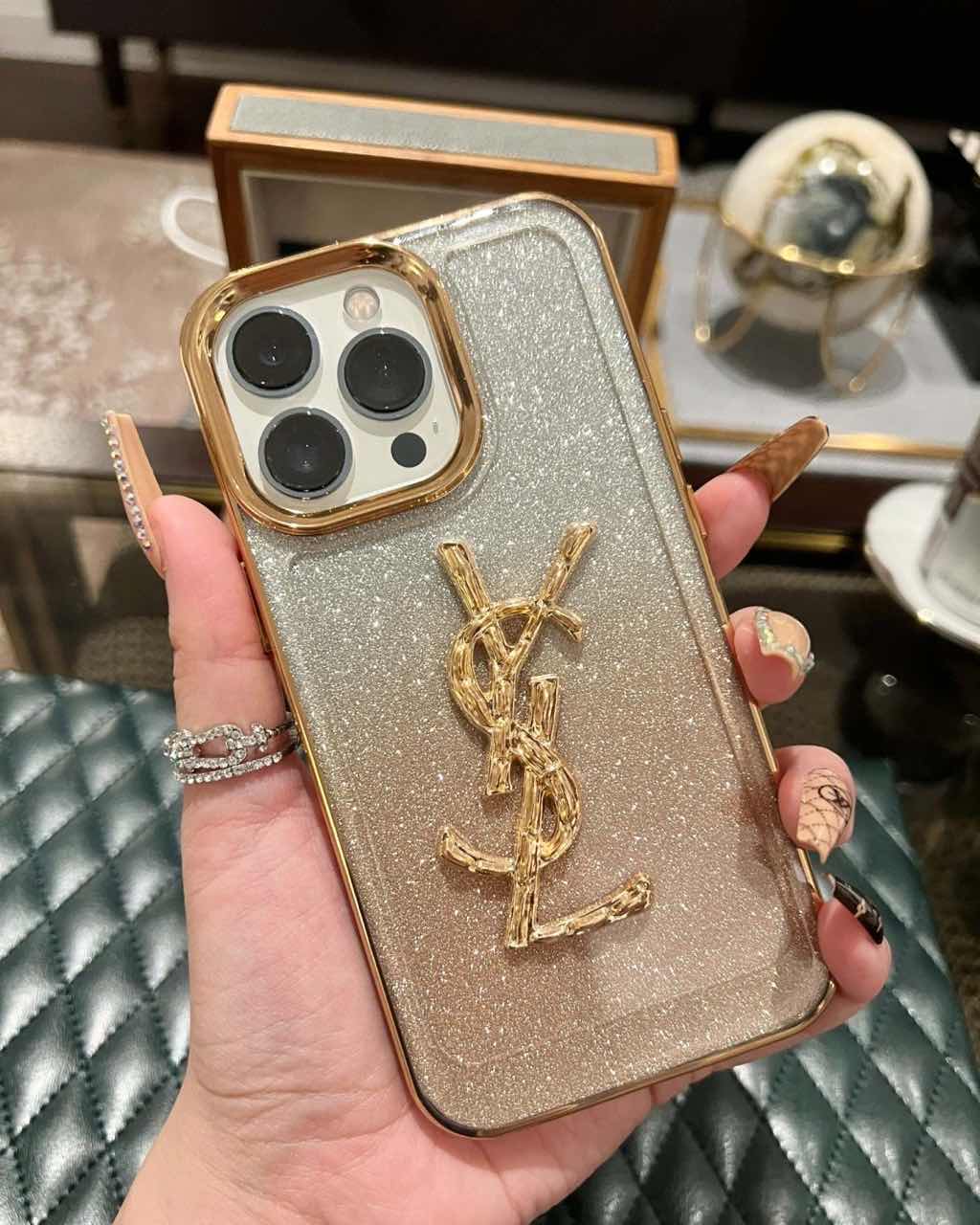 キラキラ サンローランiPhone14ケース