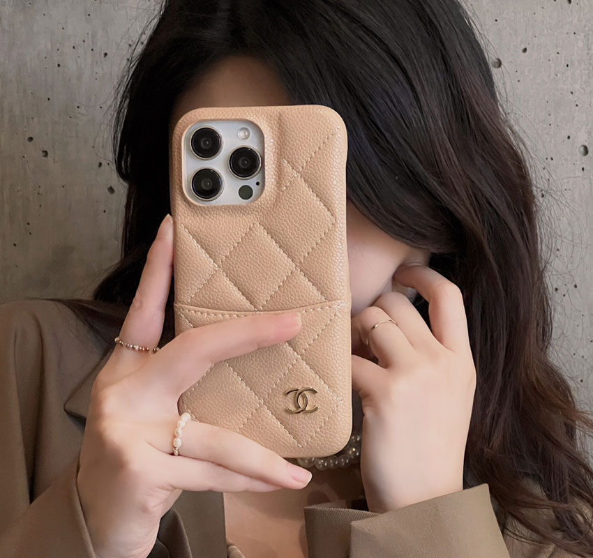 キルティング Chanel iPhone16プロケース