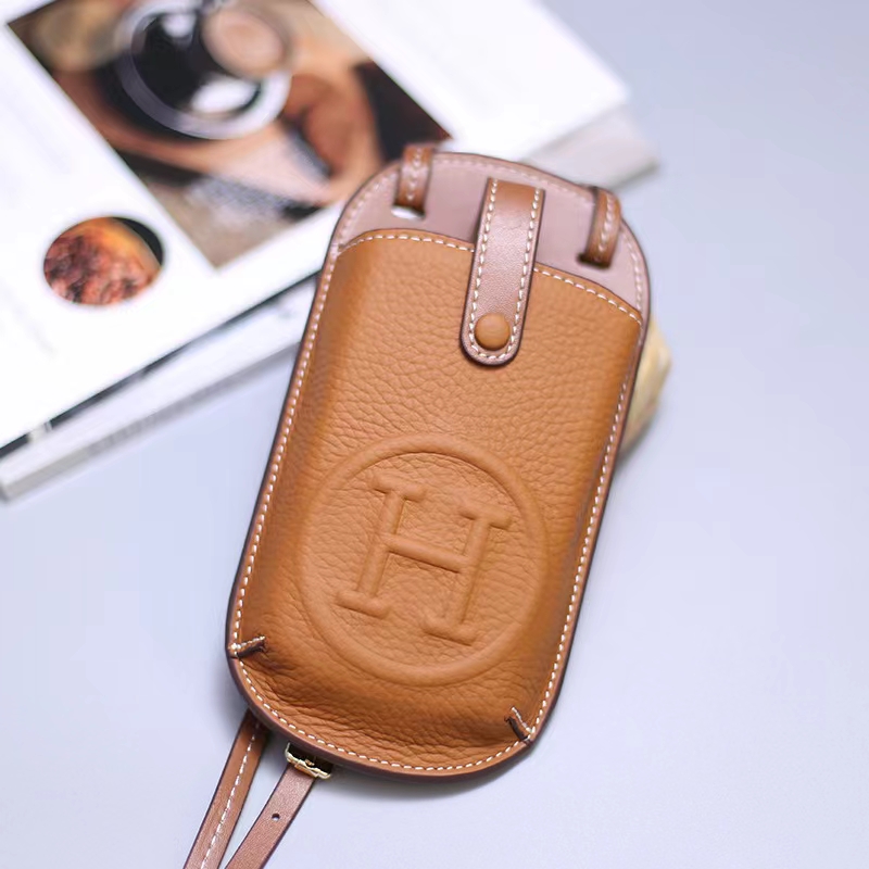 HERMES スマホポシェット