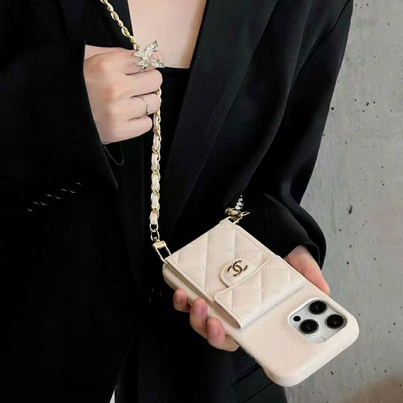 Chanel iPhone16pro maxカード入れケース ショルダーチェーン付き