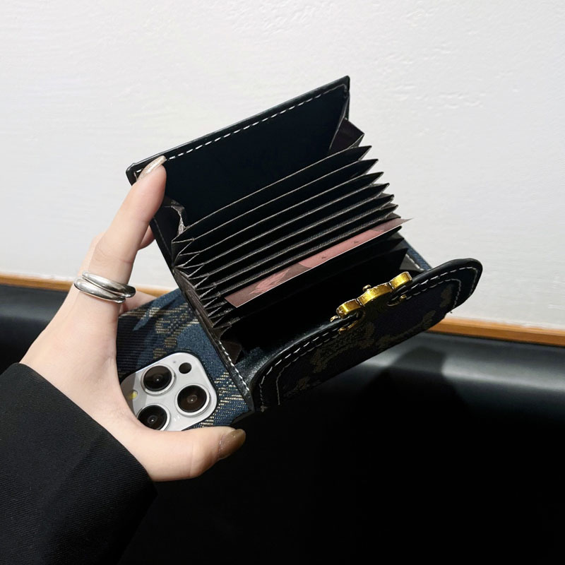 Celine iPhone16pro maxケース レディース